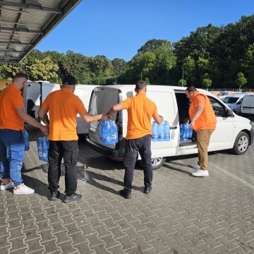 Supermarketul online Sezamo a donat 2.7 tone de alimente sinistraților din Galați