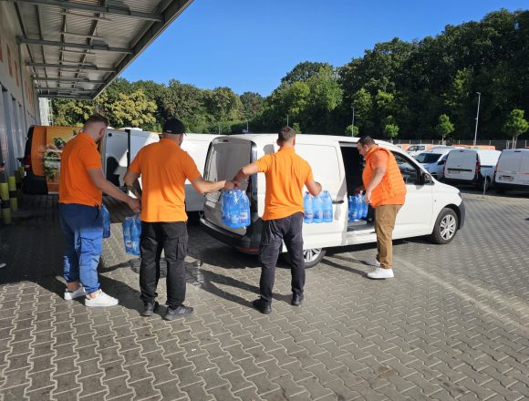 Supermarketul online Sezamo a donat 2.7 tone de alimente sinistraților din Galați
