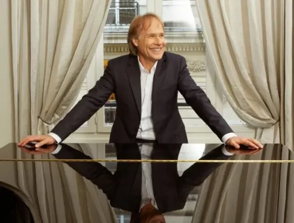 Richard Clayderman, pianistul francez de Cartea Recordurilor, revine în România. Unde va concerta și cât costă biletele