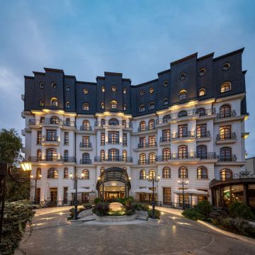 Epoque Hotel Relais & Châteaux lansează platforma de evenimente L’Art de Vivre și îl aduce în România pe Mark Lundgaard, unul dintre cei mai apreciați chefi din Copenhaga