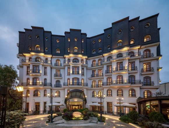 Epoque-Hotel-Pano-Edit-2 Epoque Hotel Relais & Châteaux lansează platforma de evenimente L’Art de Vivre și îl aduce în România pe Mark Lundgaard, unul dintre cei mai apreciați chefi din Copenhaga