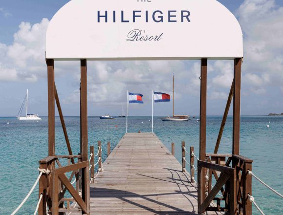 The Hilfiger Resort_Jetty_Photocredit_Courtesy of Tommy Hilfiger TOMMY HILFIGER ORGANIZEAZĂ O VARĂ DE VIS ÎN CARAIBE LA „THE HILFIGER RESORT”