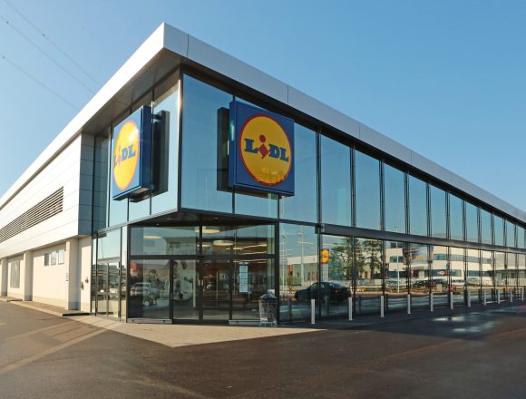 Lidl continuă parteneriatele cu UEFA Europa League și UEFA Conference League, după un nivel remarcabil de implicare a fanilor