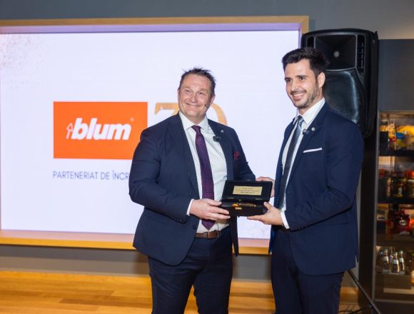 Andrei Emil Miinea, Director General și Andreas Pusch, Regional Director Blum România, 30 de ani de inovație, parteneriate solide și contribuție la transformarea industriei mobilierului