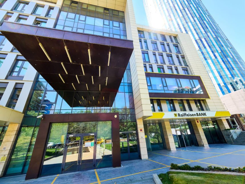 Raiffeisen Bank România susține antreprenorii la început de drum cu servicii gratuite în primul an de activitate
