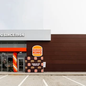 Burger King a deschis primul restaurant de tip Drive-Thru din București