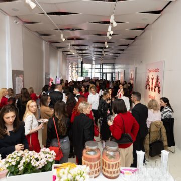 Menstruația nu e un lux: cele 100.000 de semnături din campania “Spune-i pe nume” au ajuns în Parlament