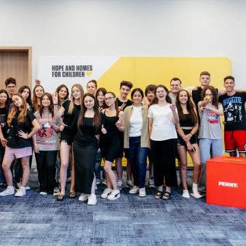 PENNY, alături de Fundația Hope and Homes for Children în proiectul Burselor DAR, dedicat copiilor vulnerabili care excelează în educație, artă și sport