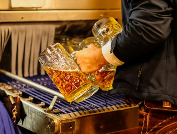 Sezamo a lansat campania Oktoberfest cu produse aduse direct din festival