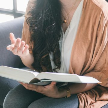 Hedepy: Relațiile, în top 3 motive pentru care românii merg la terapie