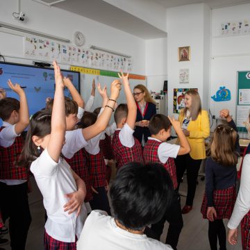 PENNY susține Programul de Transformare a Școlilor, derulat de Asociația pentru Valori în Educație, cu impact direct asupra a peste 50.000 de elevi