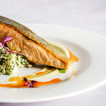 Supermarketul online Sezamo: peste 30% dintre clienți s-au reorientat către pește și produse din pește, odată cu Boboteaza