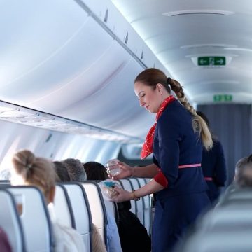 AnimaWings ridică standardul pe zborurile domestice. Meniu rece inclus în bilet pentru toţi pasagerii