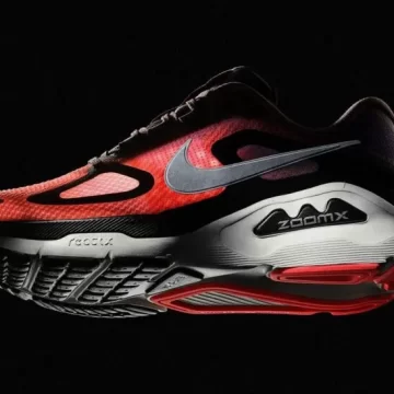 Nike lansează noul model de pantof de alergare Structure Plus: o revoluție a stabilității și a confortului suprem