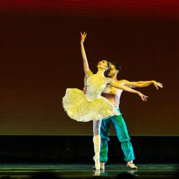 Bucharest International Ballet Gala a transformat Sala Palatului într-o scenă a baletului mondial. Cei mai mari artiști ai baletului mondial, ovationati minute în șir