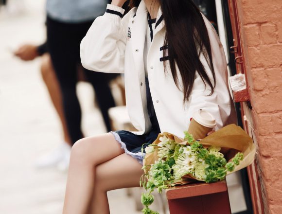 TOMMY HILFIGER PREZINTĂ CAMPANIA DE PRIMĂVARĂ 2026 TOMMY JEANS LA LONDRA  CU NOUL VAL DE AUTOEXPRESIE