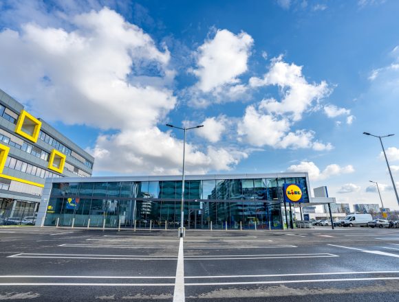 Lidl deschide astăzi magazinul cu numărul 400 Retailerul mai deschide astăzi alte 2 magazine, consolidând investițiile în România