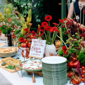 Glovo anunță parteneriatul cu Băcănia Veche, unul dintre cele mai apreciate concepte gastronomice locale