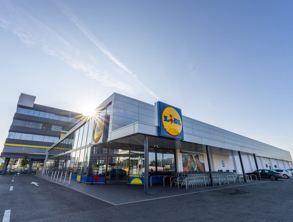 Cum a ajuns Lidl preferatul românilor? O analiză a prețurilor arată că retailerul are aproximativ jumătate din sortiment la prețuri sub 10 lei
