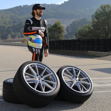 Hankook Ventus S1 Evo Z Porsche 911 Carrera echipat din fabrică cu anvelope Hankook Ventus S1 Evo Z